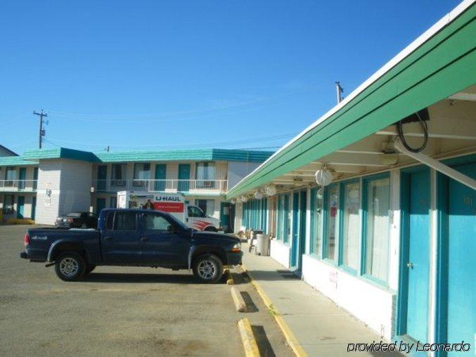 Caravan Motel Fort St. John Exteriör bild